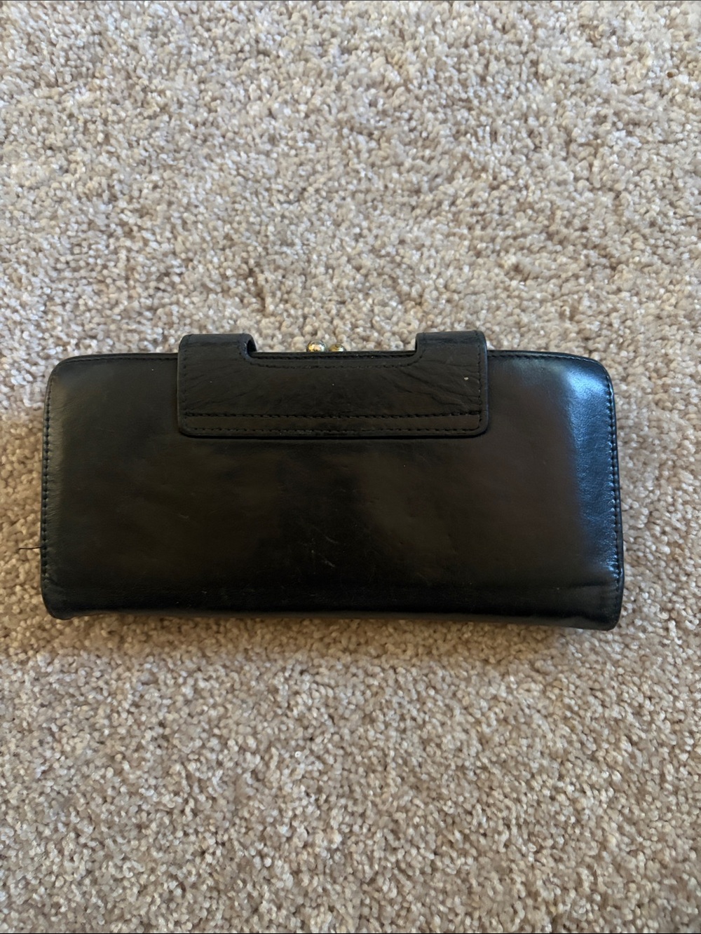 HOBO Black Leather Long Clutch Wallet with Kiss-Lock Accent - Picture 2 of 4